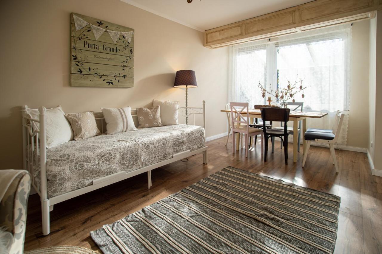 Porta Grande Apartment บาลาตงโบกลาร์ ภายนอก รูปภาพ